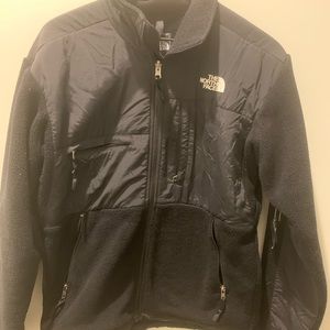 Black men’s north face jacket